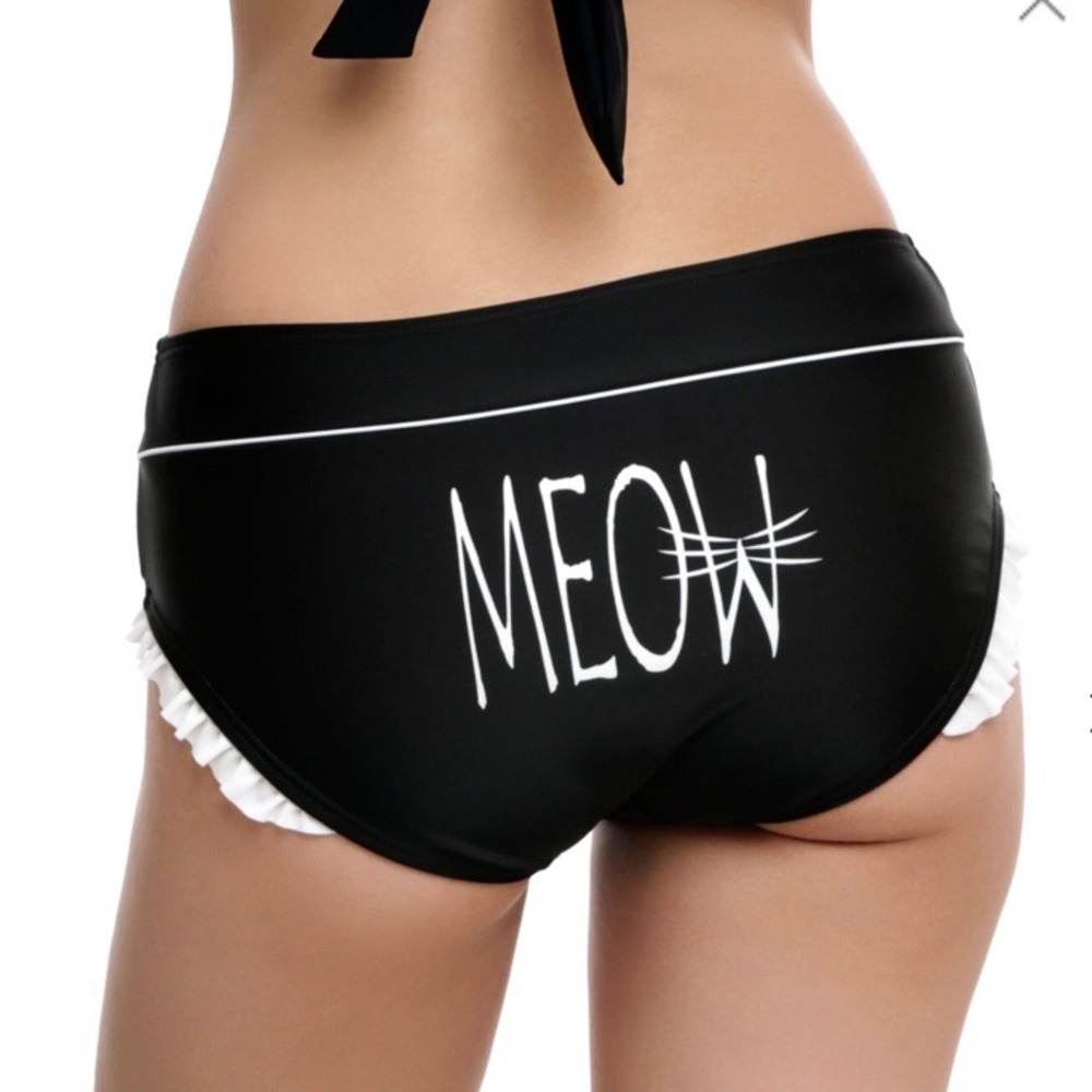 Hot Topic Cat Bikini Bottom ruffled black/white -L